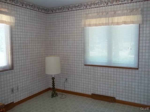 137 Elm Road Allentown, PA 18104 - Photo 8 of 9 Gallery Image 8