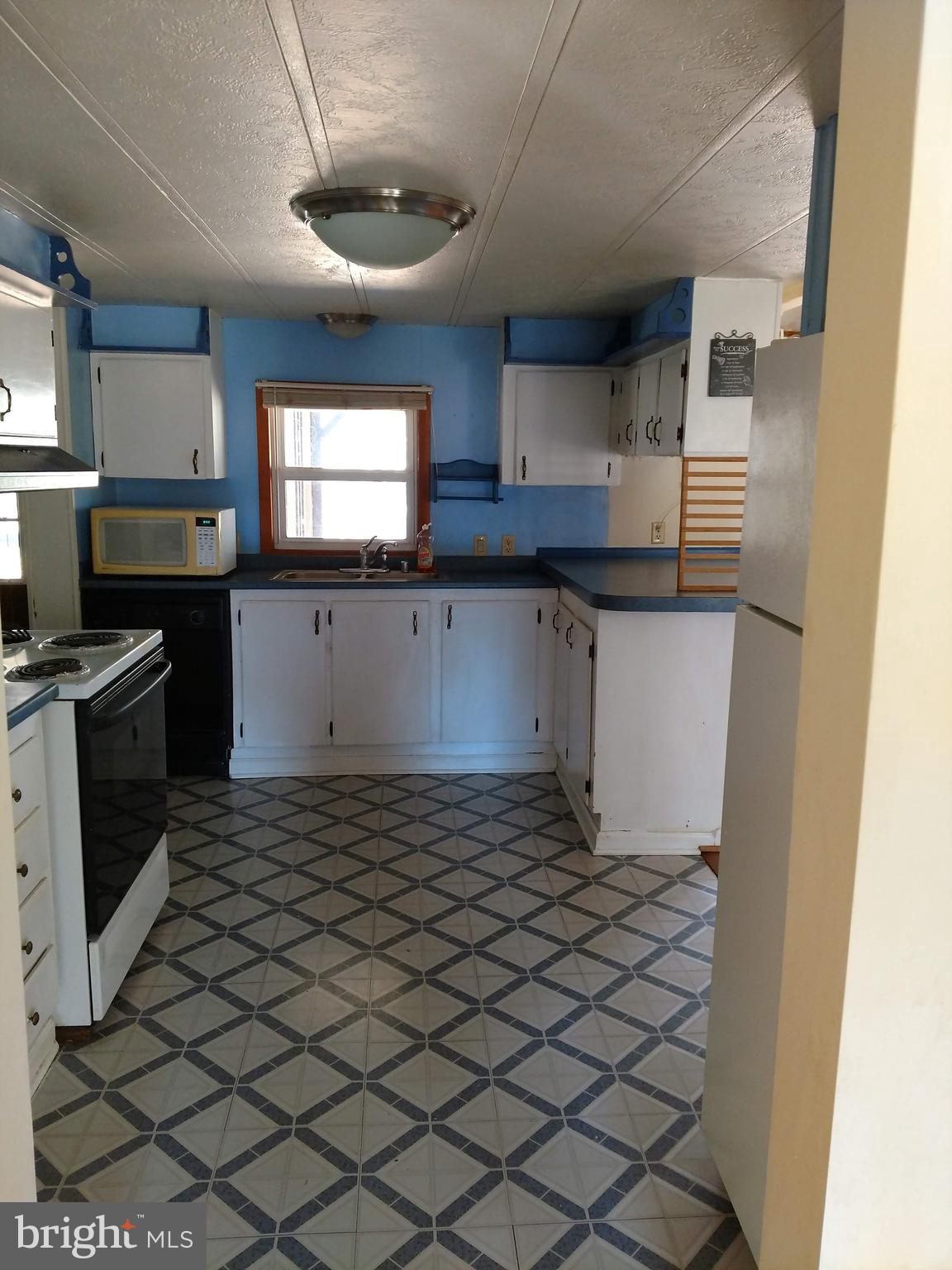 32283 Childress Road Locust Grove, VA 22508 - Photo 14 of 37 Kitchen