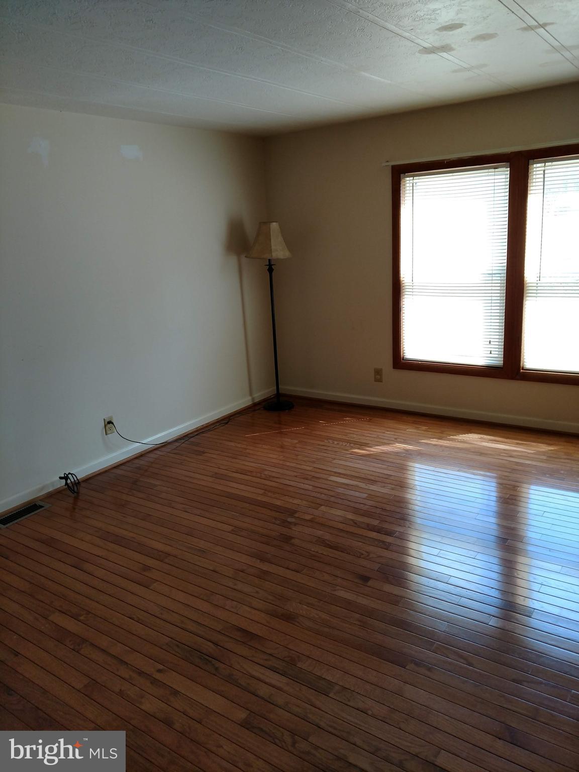 32283 Childress Road Locust Grove, VA 22508 - Photo 25 of 37 2nd Bedroom