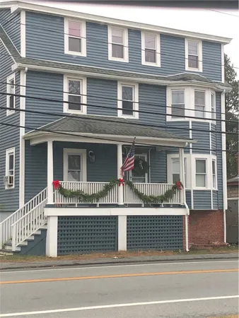 $1,800 | 350 Metacom Avenue, Bristol, RI 02809