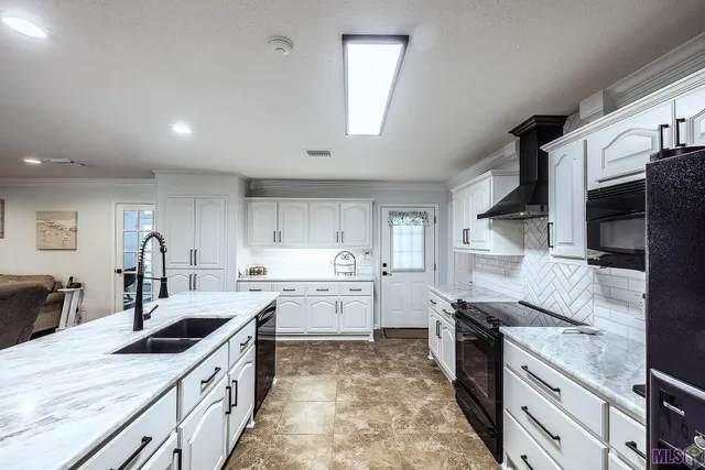 $375,000 | 108 Lindsey Drive, Houma, LA 70360