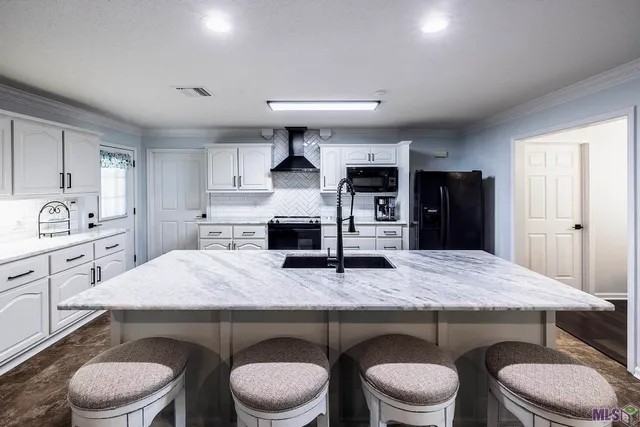 $375,000 | 108 Lindsey Drive, Houma, LA 70360