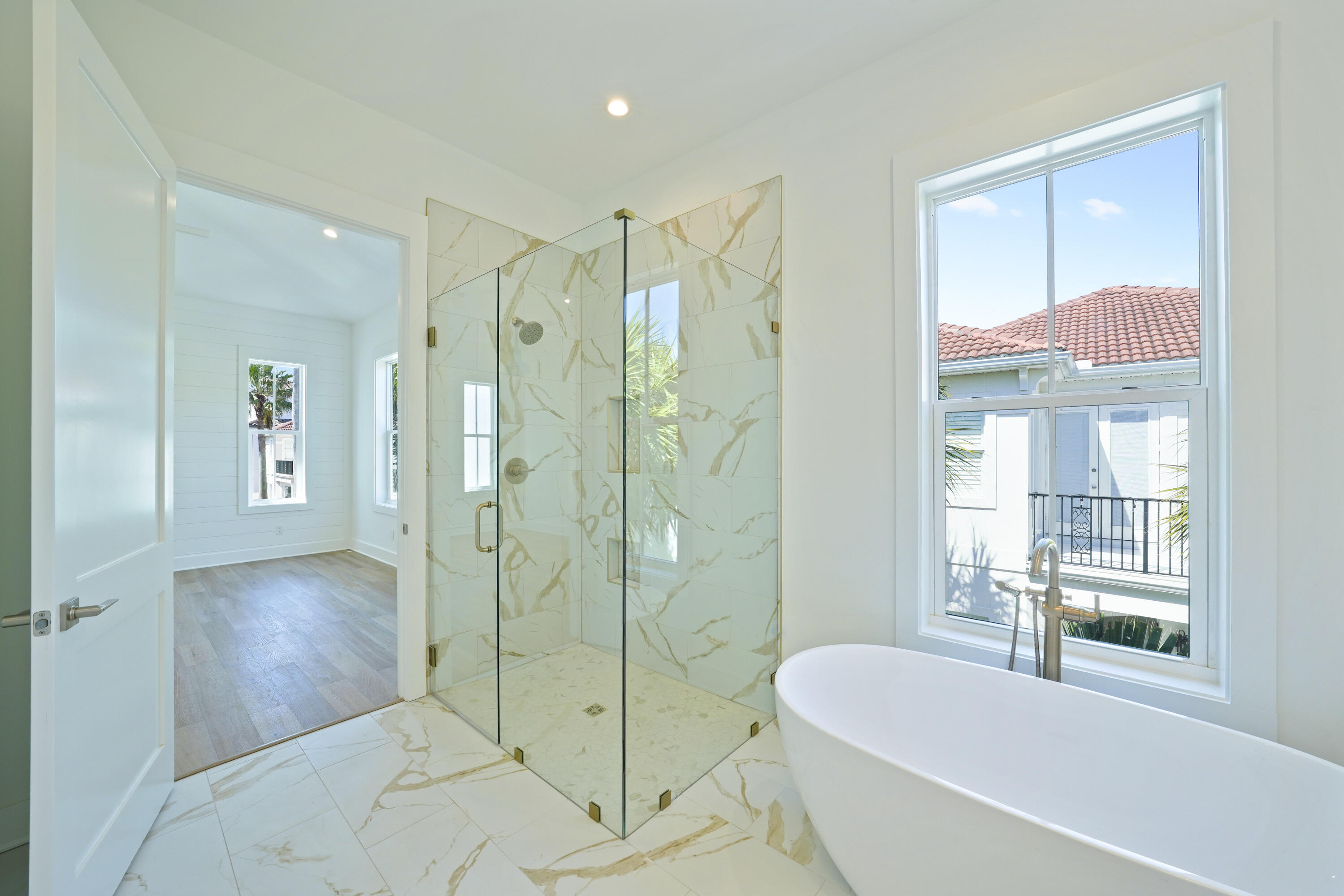 4734 Amhurst Circle Destin, FL 32541 - Photo 20 of 28 Image #20 | Glass-enclosed shower and so