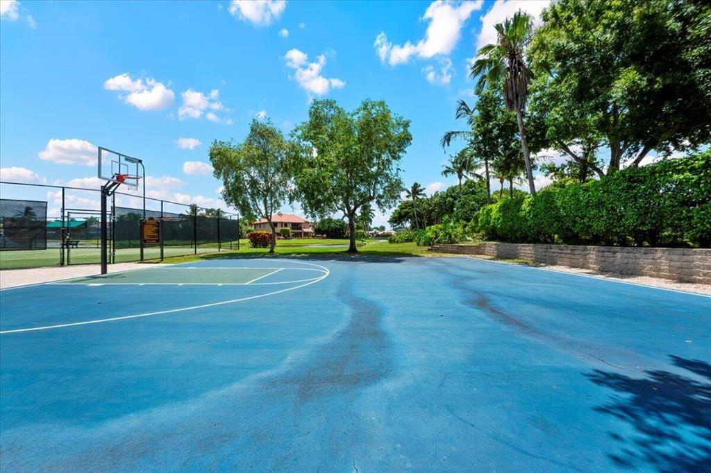 10295 Trianon Place Wellington, FL 33449 - Photo 25 of 26 a view of a park