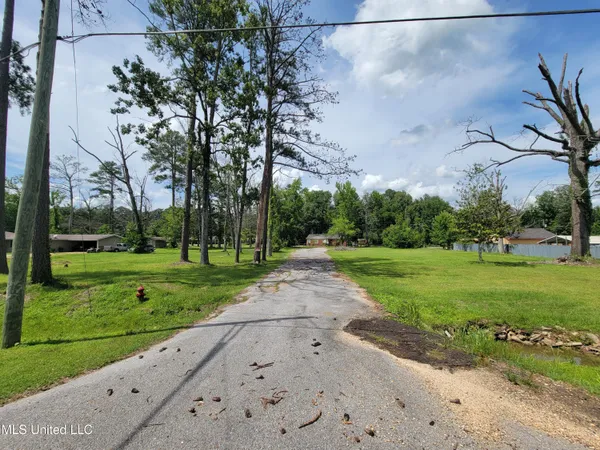$60,000 | 1505 East 3rd Street, Forest, MS 39074