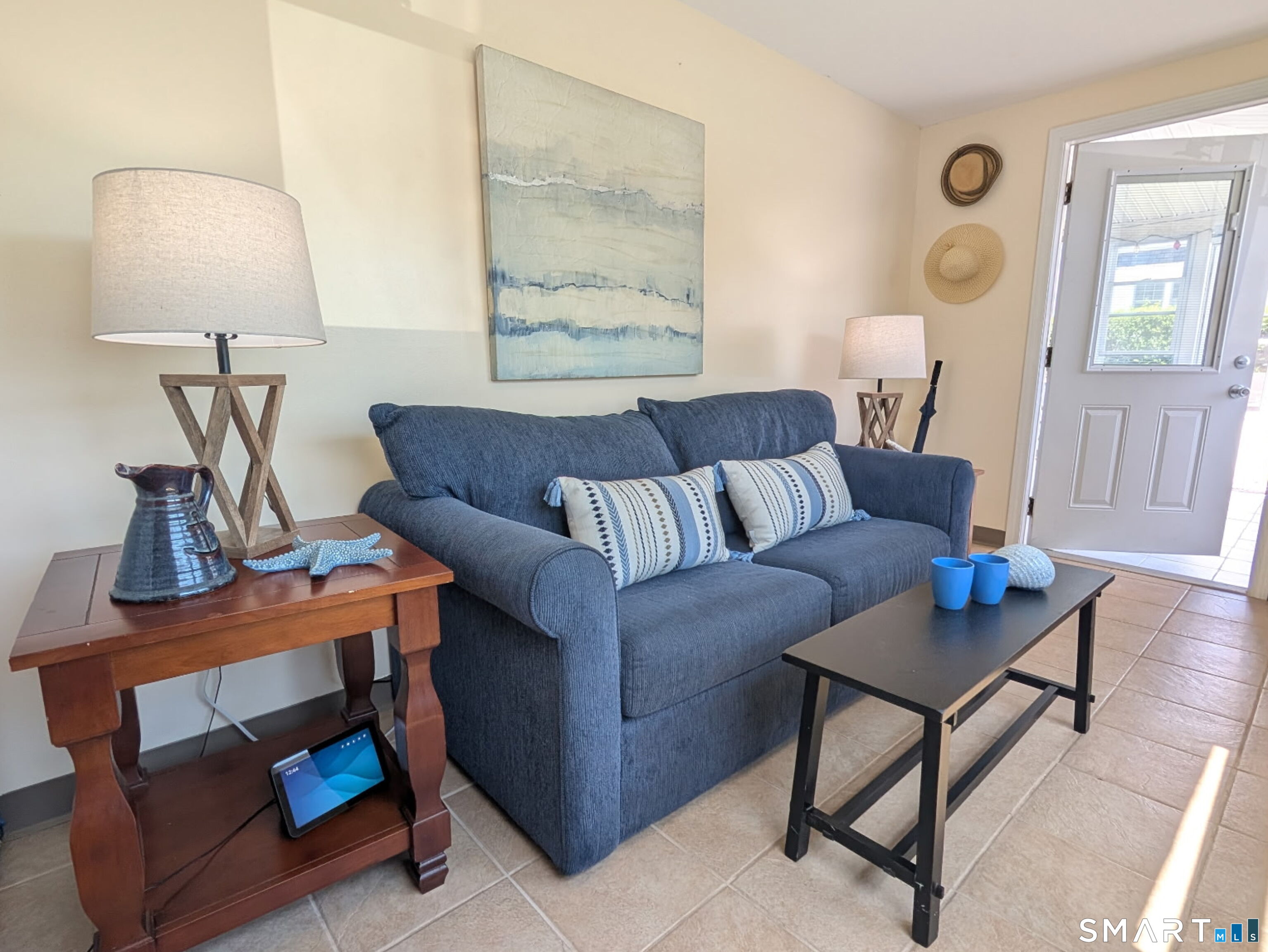 31 Old Colony Road Old Lyme, CT 06371 - Photo 29 of 38 a living room with furniture and a window