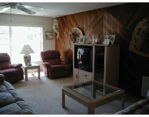 22480 Southwest 66th Avenue Boca Raton, FL 33428 - Photo 9 of 9 Living Room