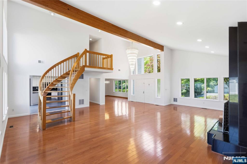 131 Haase Avenue Paramus, NJ 07652 - Photo 7 of 50