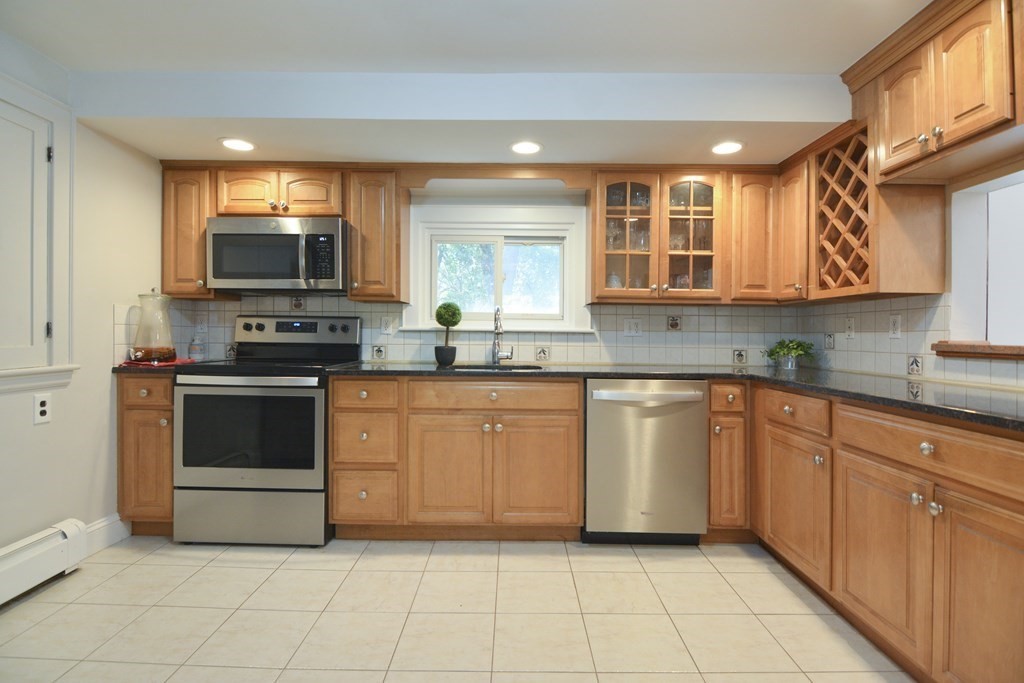 63 Gayland Road Needham, MA 02492 - Photo 3 of 40