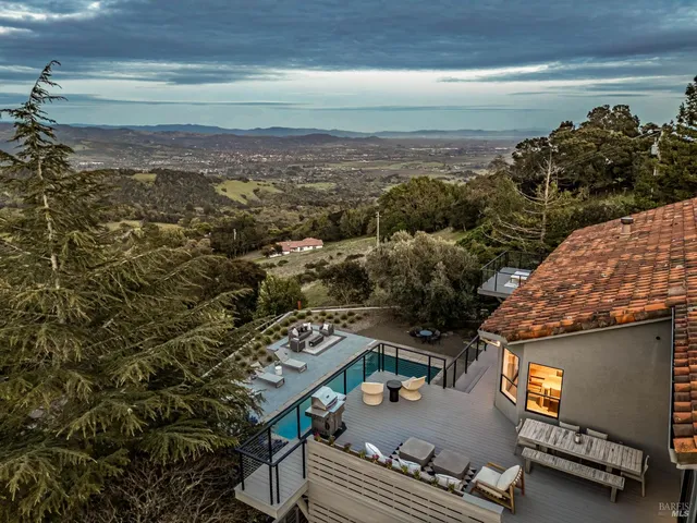 $2,850,000 | 19185 Mesquite Court, Sonoma, CA 95476