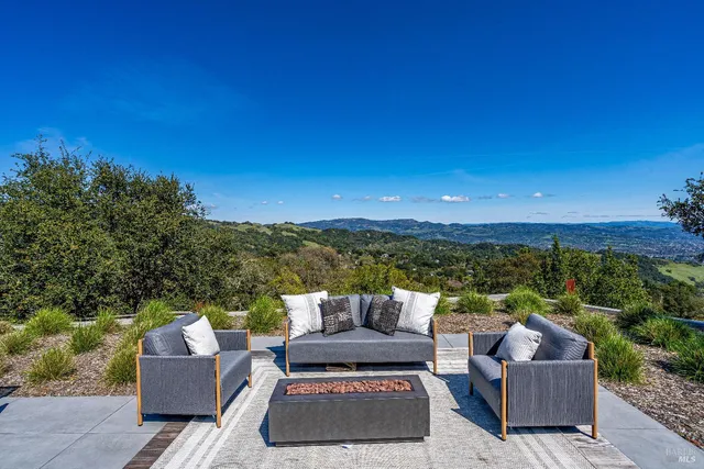 $2,850,000 | 19185 Mesquite Court, Sonoma, CA 95476
