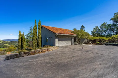 $2,850,000 | 19185 Mesquite Court, Sonoma, CA 95476