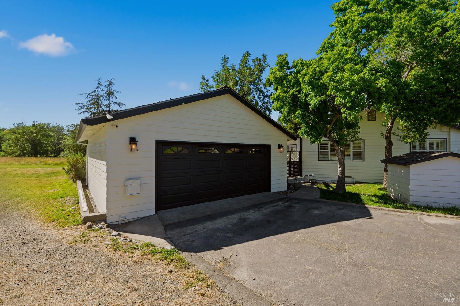 8174 Whited Road Sebastopol, CA 95472 - Photo 5 of 52