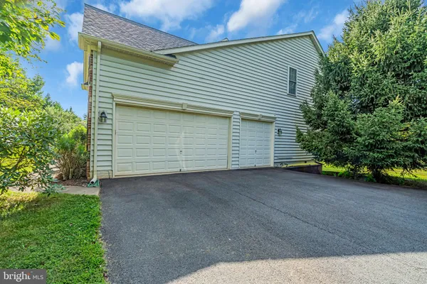 $1,025,000 | 9800 Goldenberry Hill Lane, Manassas, VA 20112