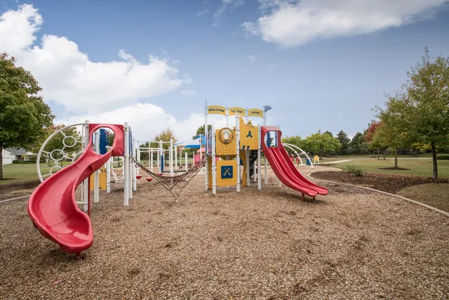 $190,000 | 124 Bertram Drive, Unit L, Yorkville, IL 60560