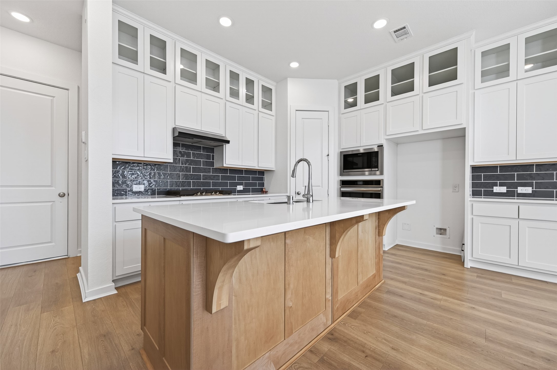 16518 Texas Hill Country Road Cypress, TX 77433 - Photo 13 of 37