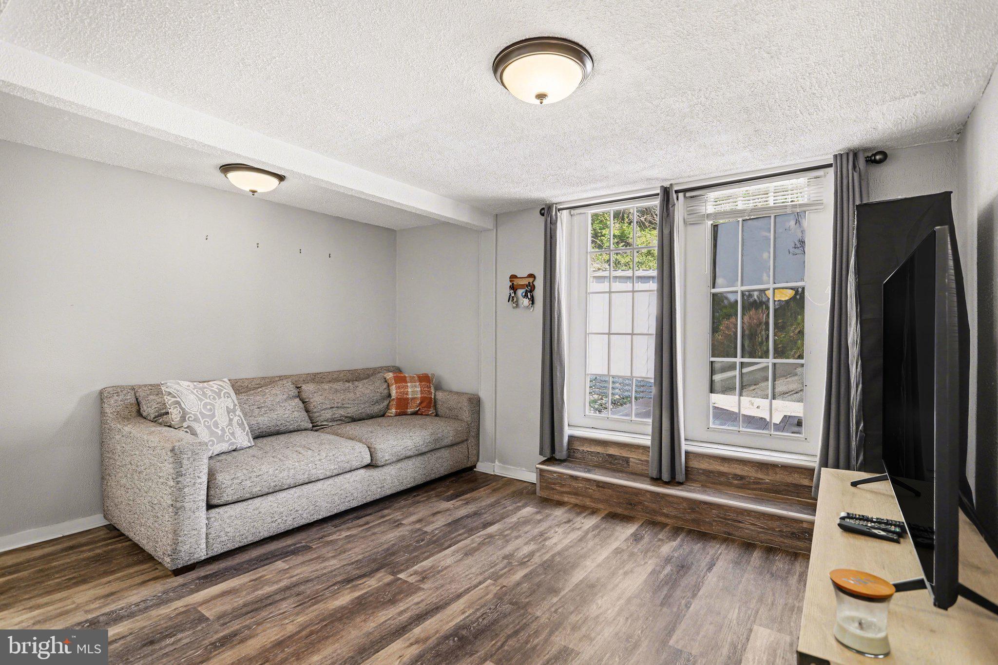 29 East Main Street New Freedom, PA 17349 - Photo 5 of 22