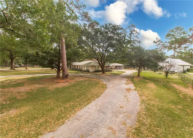 $200,000 | 24242 Verneuil Lane, Ponchatoula, LA 70454