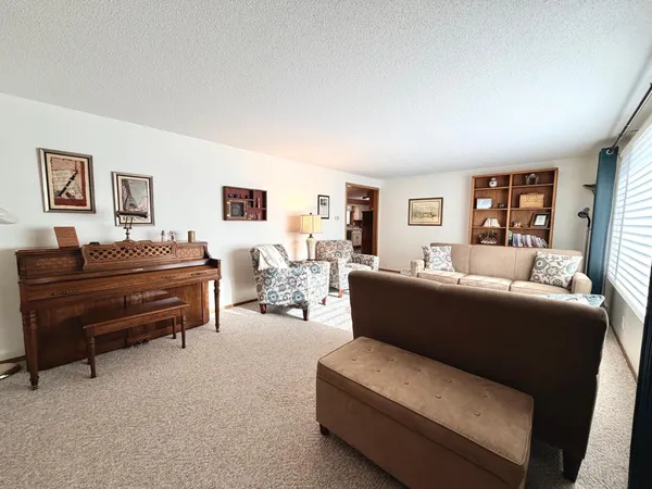 $347,500 | 1502 Indian Hill Road, Worthington, MN 56187