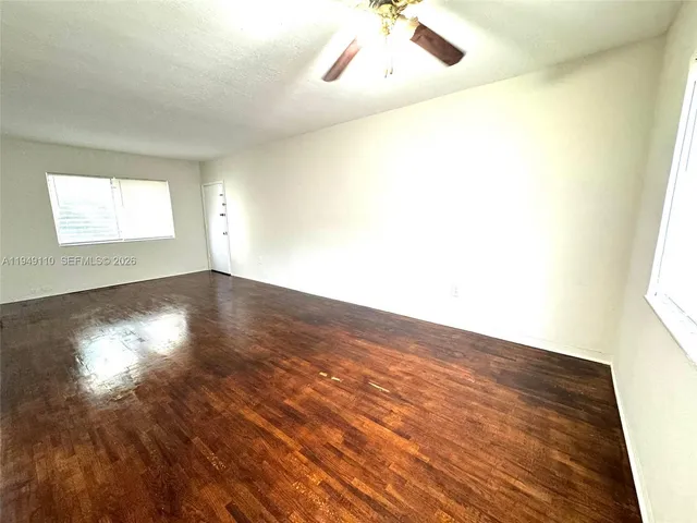 $1,900 | 433 Santander Avenue, Unit 2, Coral Gables, FL 33134