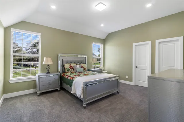 $699,900 | 19920 County Road 647, Guy, TX 77444