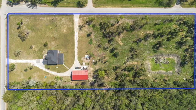 $699,900 | 19920 County Road 647, Guy, TX 77444