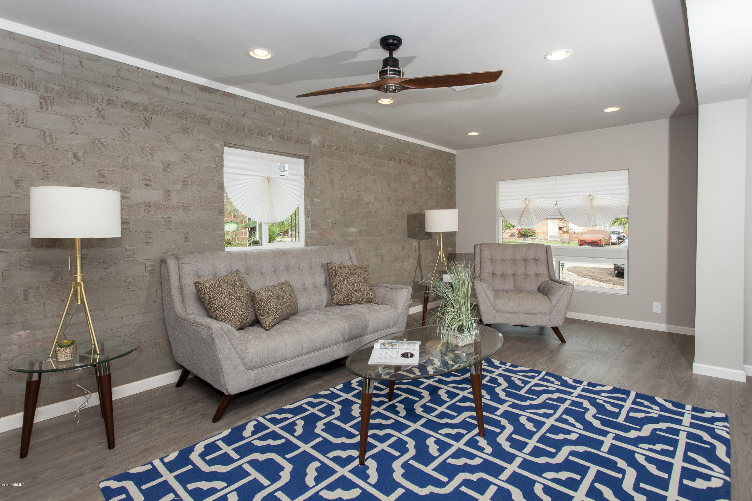 2545 East Turney Avenue Phoenix, AZ 85016 - Photo 5 of 27 Living Room