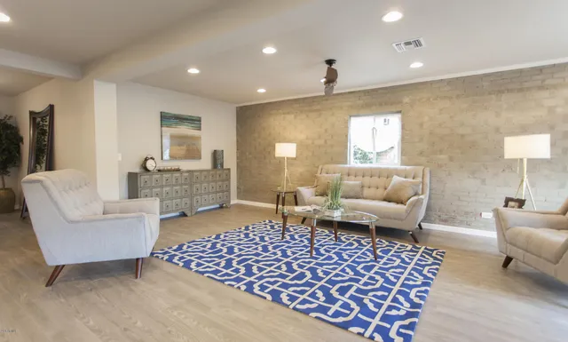 $2,800 | 2545 East Turney Avenue, Phoenix, AZ 85016
