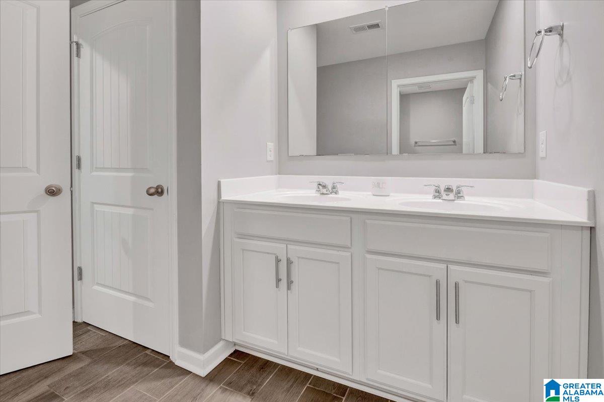 1075 Flyway View Lane Alabaster, AL 35007 - Photo 12 of 79