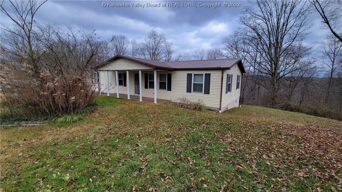 1038 Watts Chapel Road Kenna, WV 25248 - Photo 5 of 24 Gallery Image 5