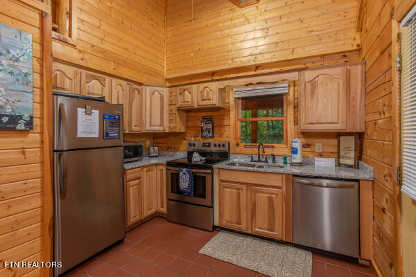2164 Red Bud Road Sevierville, TN 37876 - Photo 8 of 23 6. Kitchen