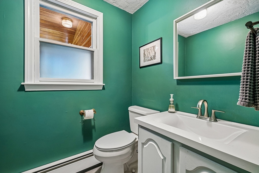 69 Gates Street Framingham, MA 01702 - Photo 13 of 36