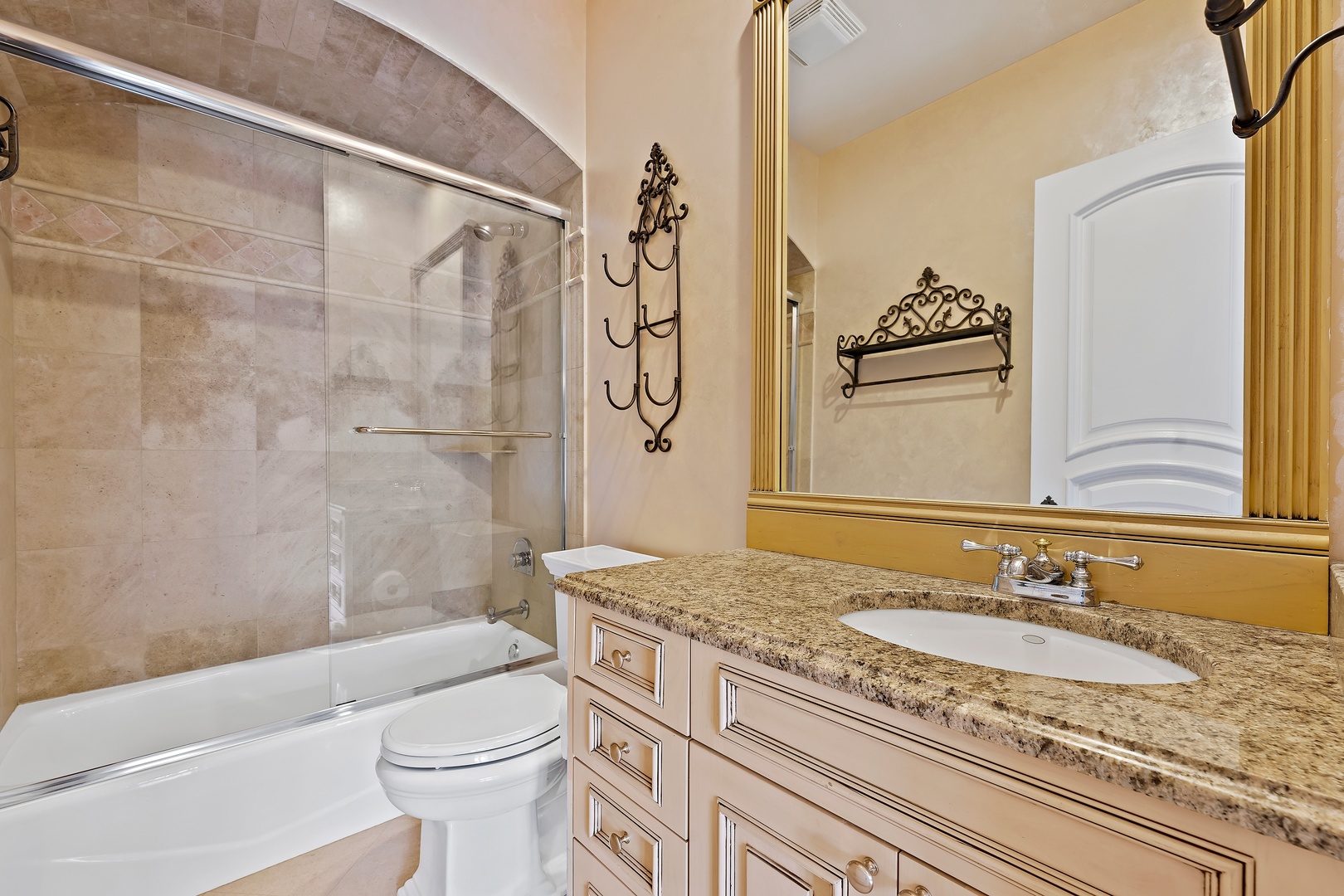 3151 Keystone Road Northbrook, IL 60062 - Photo 24 of 48 a bedroom with a bed and a table