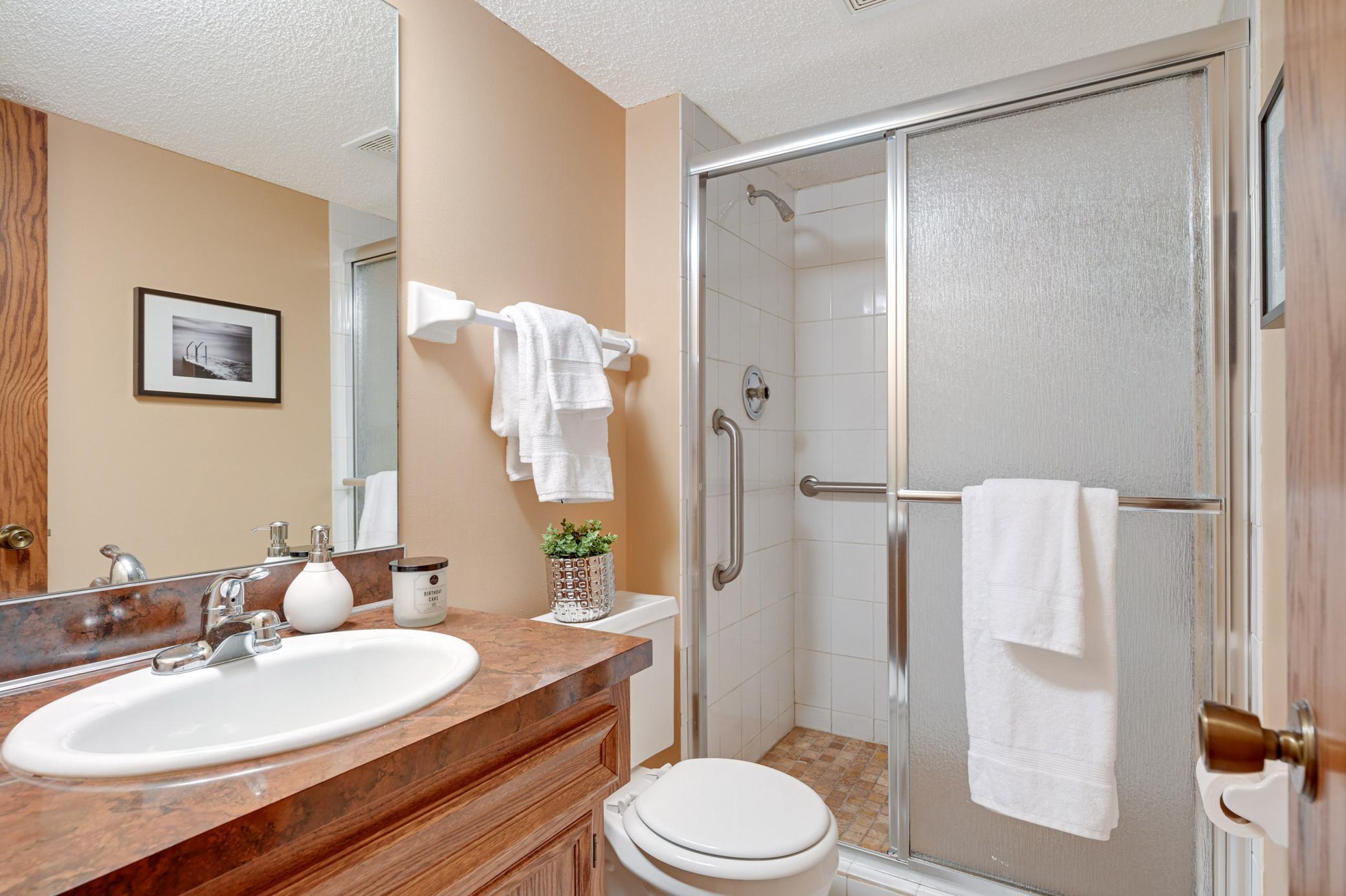 9811 Edgewood Road Bloomington, MN 55438 - Photo 24 of 40 Gallery Image 24
