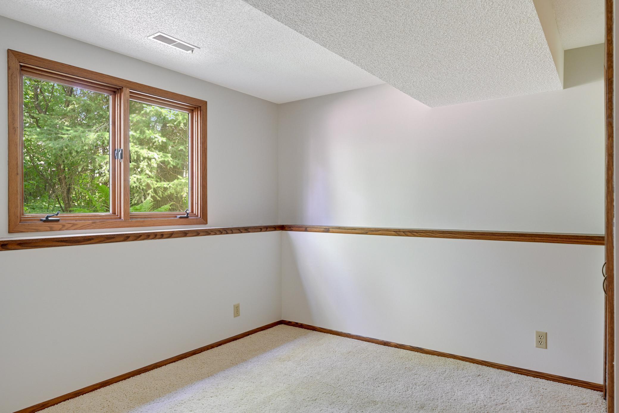 9811 Edgewood Road Bloomington, MN 55438 - Photo 25 of 40 Gallery Image 25
