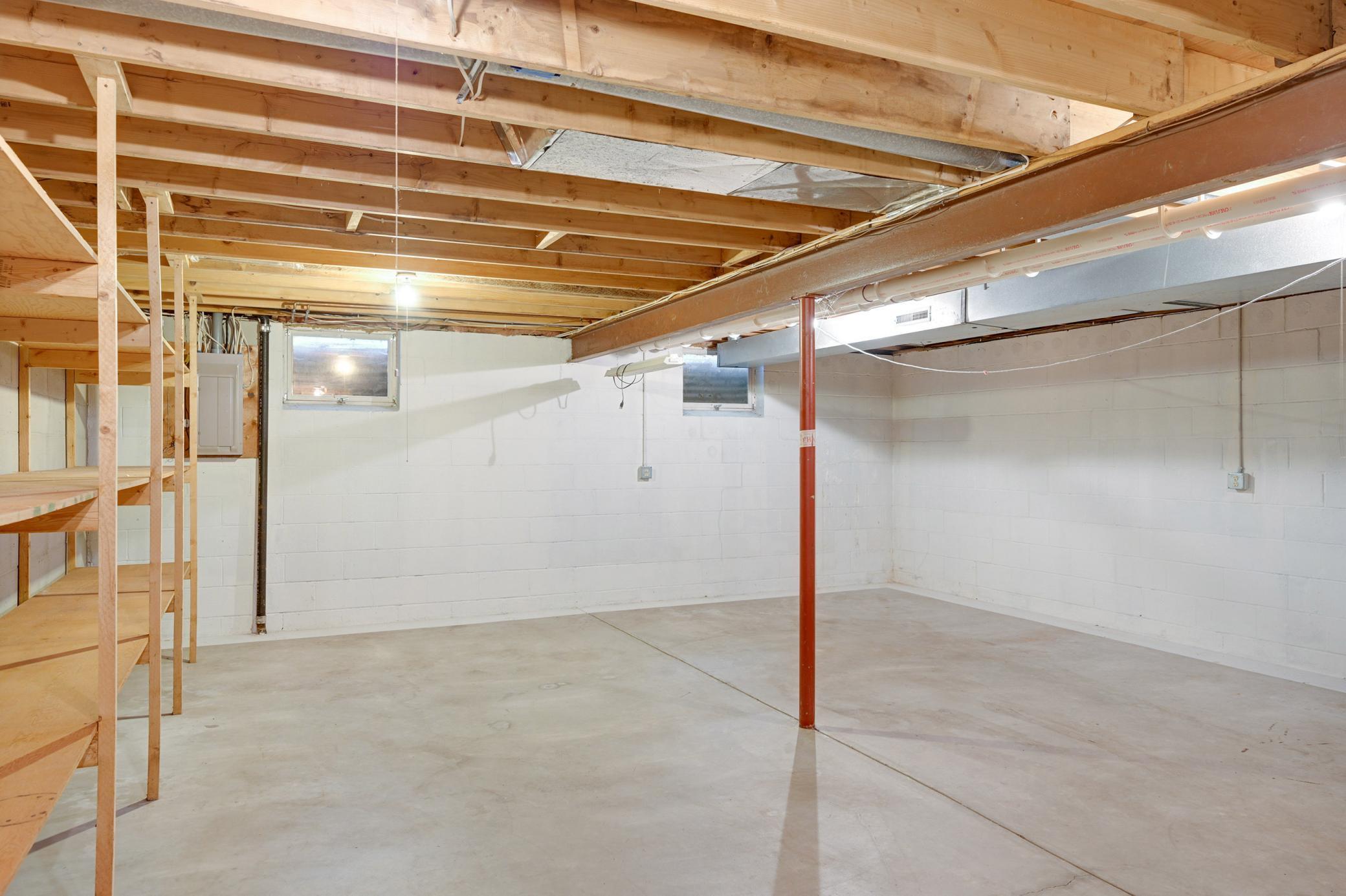 9811 Edgewood Road Bloomington, MN 55438 - Photo 27 of 40 Gallery Image 27