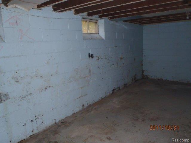 24427 Wick Road Taylor, MI 48180 - Photo 12 of 12 PA310048