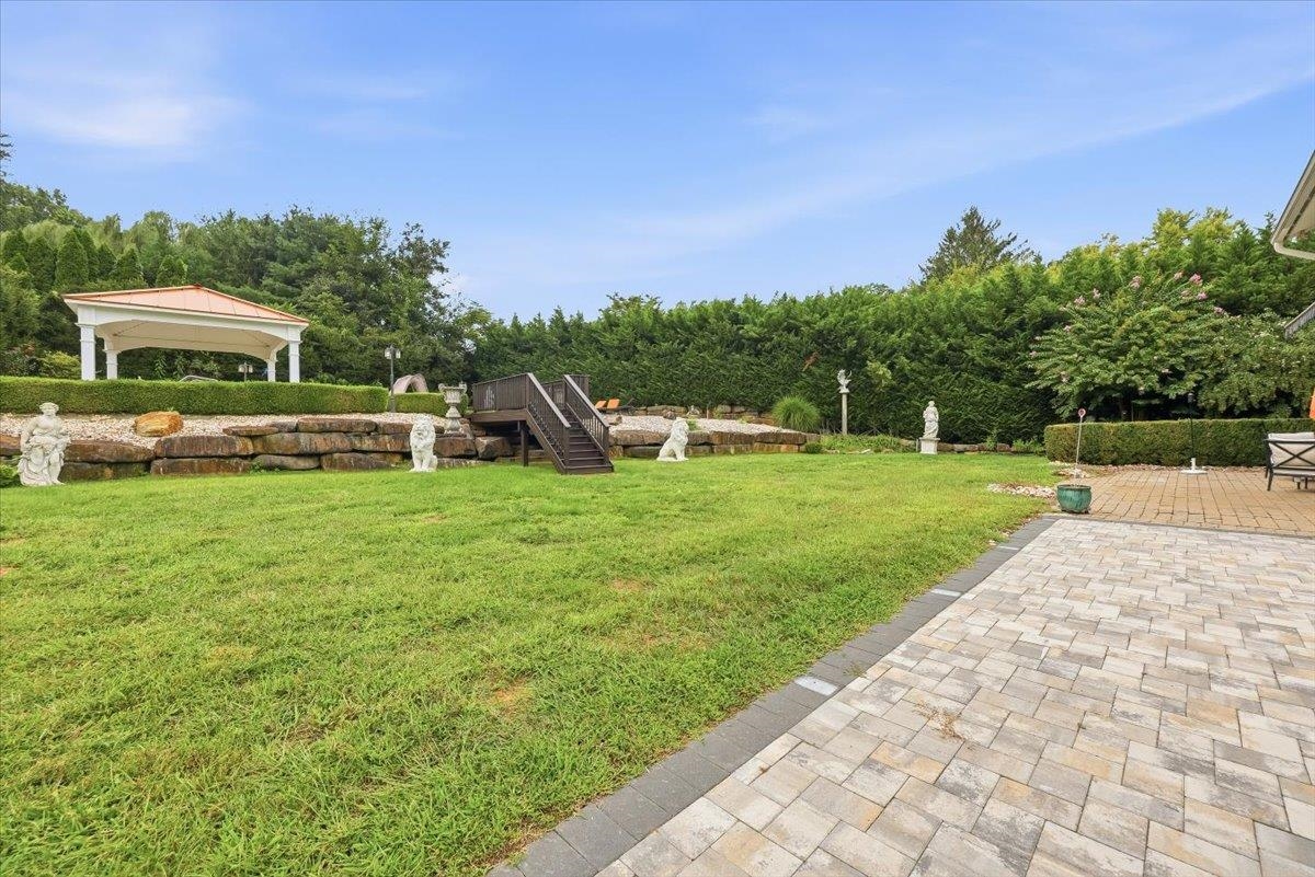 19 Hillside Road Englishtown, NJ 07726 - Photo 28 of 43 Gallery Image 28