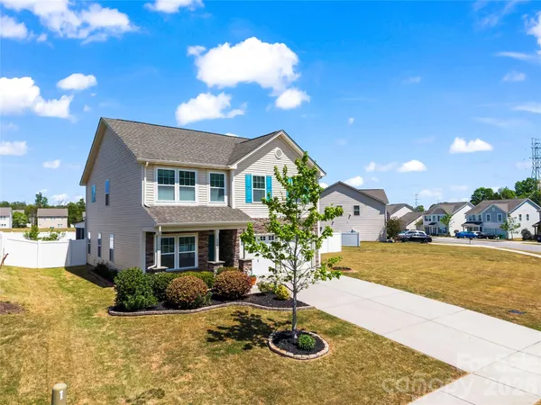 $424,500 | 3329 Saddlebrook Drive, Midland, NC 28107