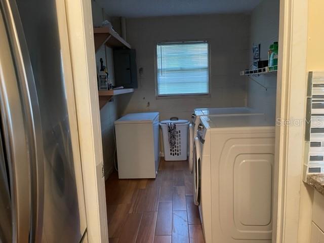 2305 Northeast 38th Street Ocala, FL 34479 - Photo 11 of 34 a utility room with dryer and washer