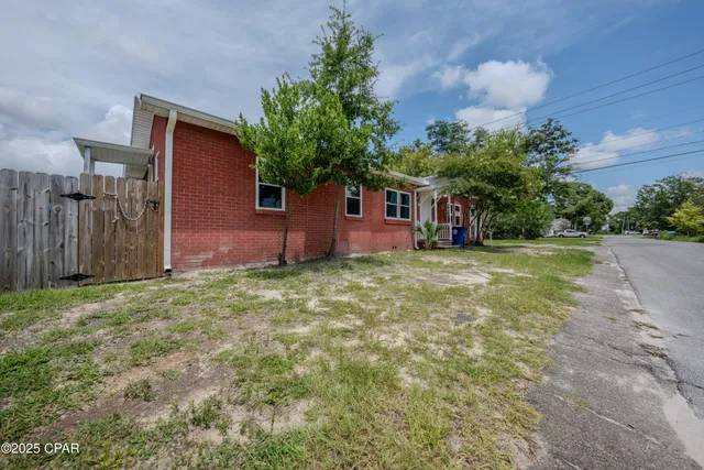 $299,900 | 1001 Oak Avenue, Panama City, FL 32401