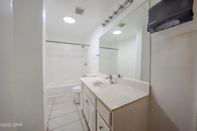 $299,900 | 1001 Oak Avenue, Panama City, FL 32401