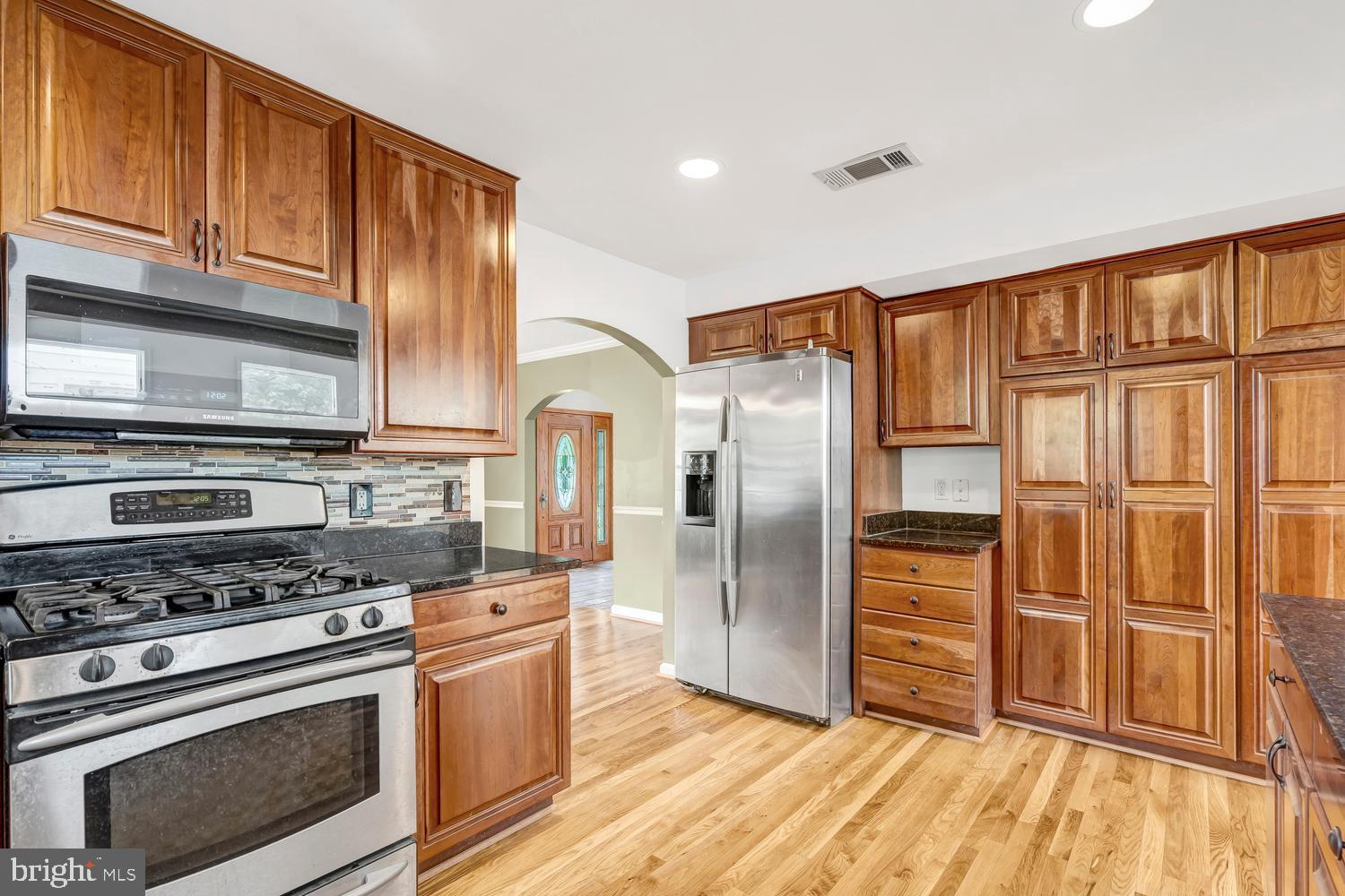 8339 Wagon Wheel Road Alexandria, VA 22309 - Photo 9 of 46 Gallery Image 9