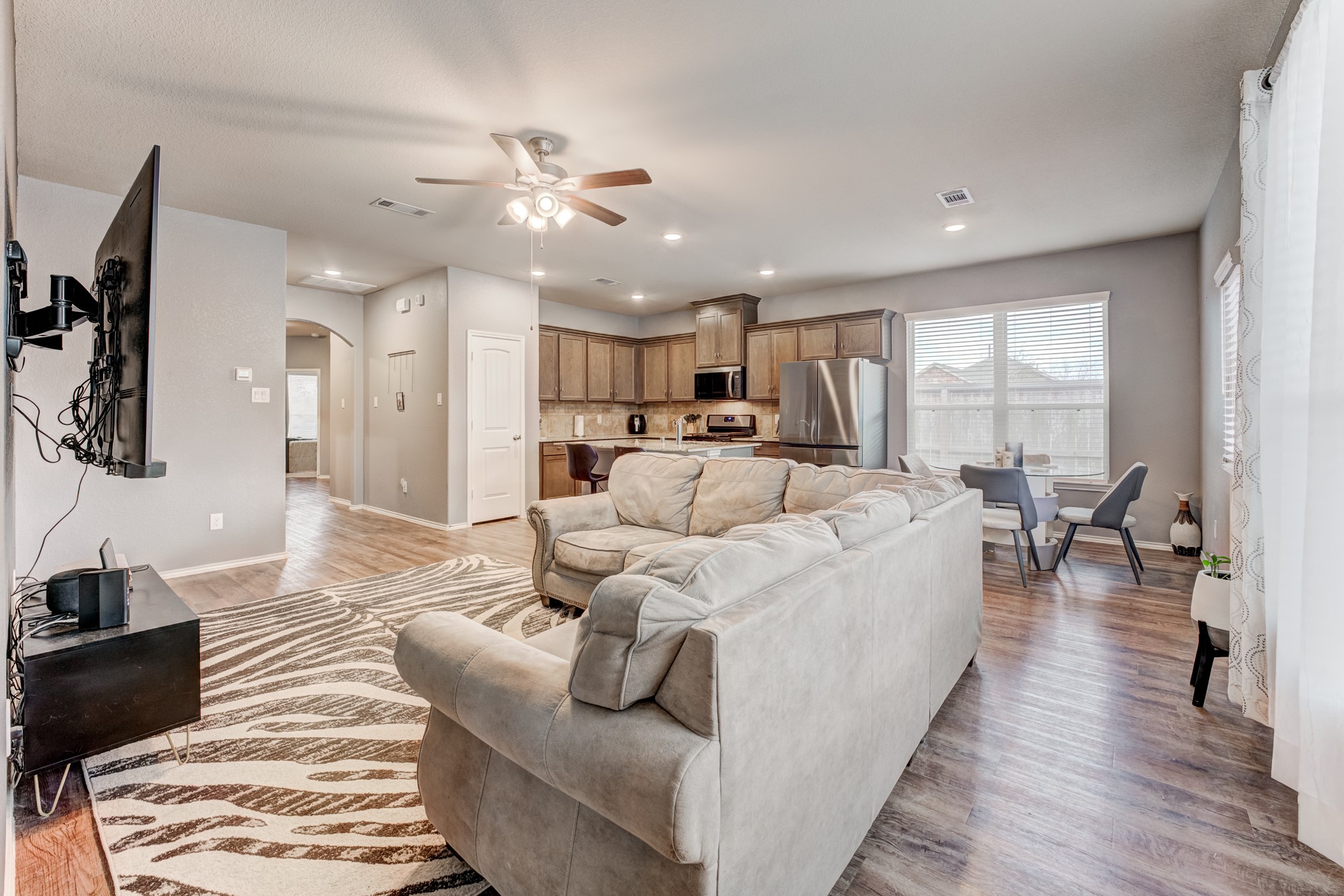 9214 Penfield Drive Rosharon, TX 77583 - Photo 11 of 48