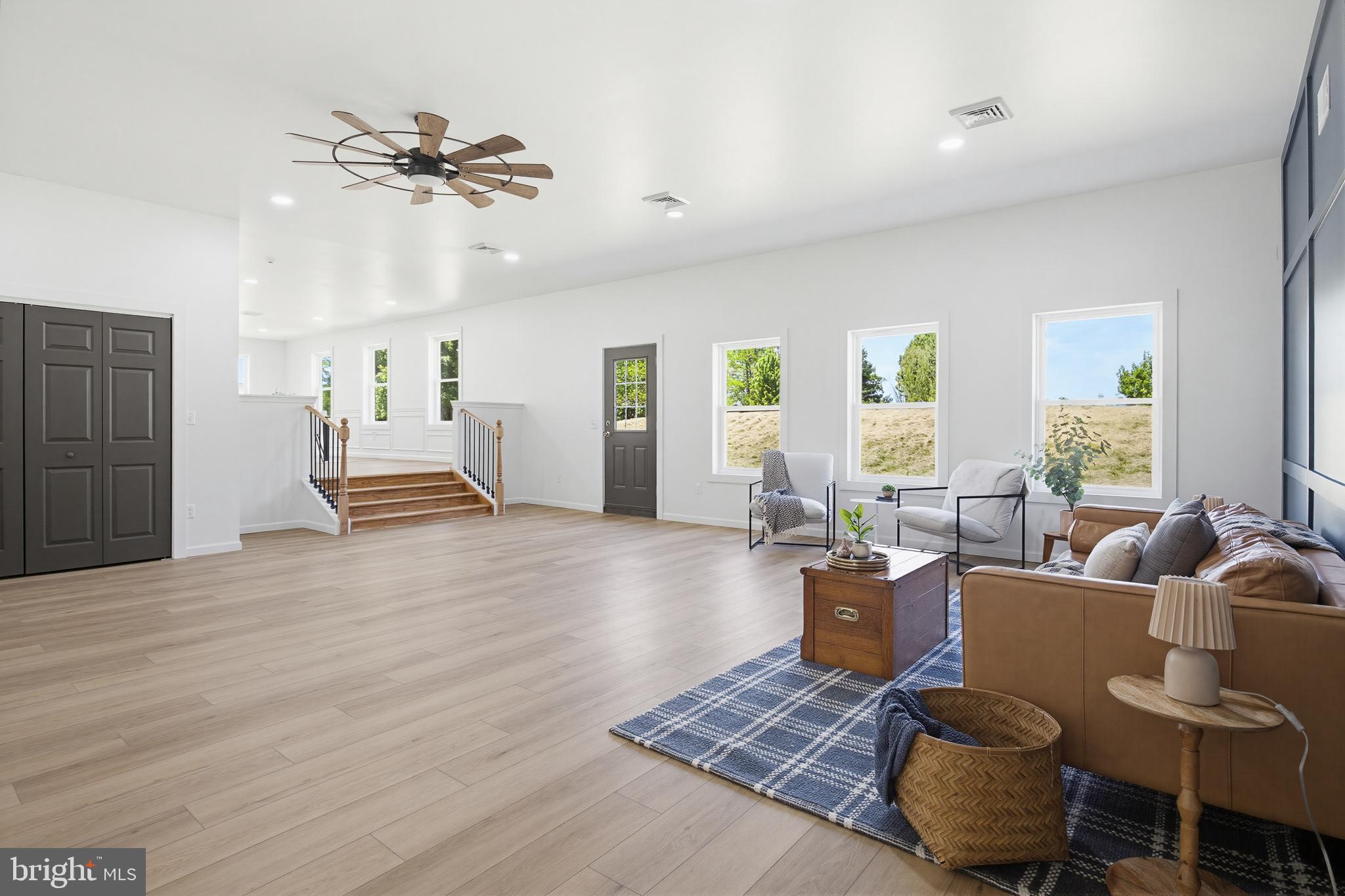 112 Sawmill Road Elizabethtown, PA 17022 - Photo 21 of 56 a living room with furniture and wooden floor