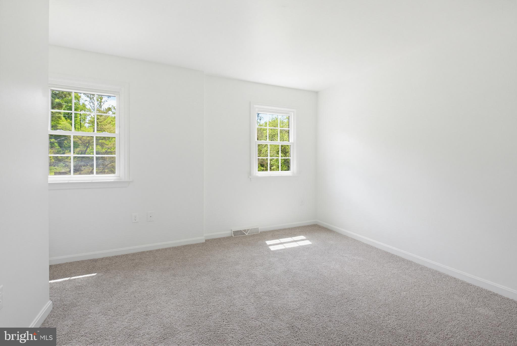 112 Sawmill Road Elizabethtown, PA 17022 - Photo 37 of 56 an empty room with a window