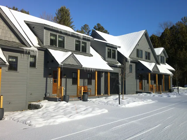 $1,555,000 | 60 B Landing Circle, Unit 60B, Stowe, VT 05672