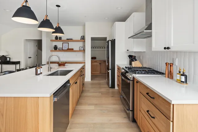 $1,555,000 | 60 B Landing Circle, Unit 60B, Stowe, VT 05672