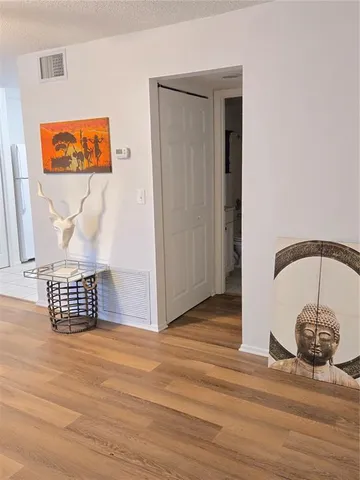 $190,000 | 4601 Summerwind Drive, Sarasota, FL 34234