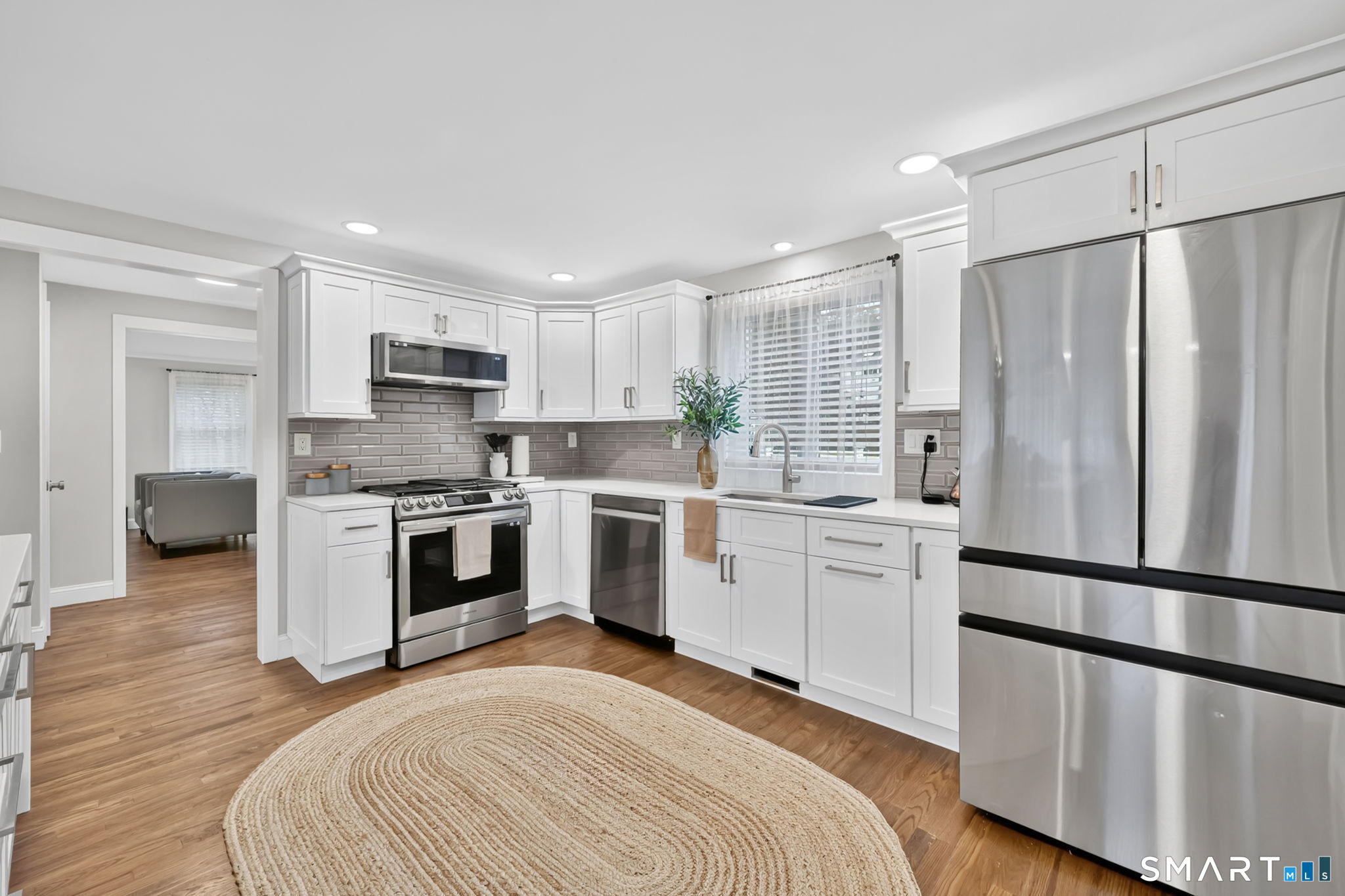 30 Avondale Road West Hartford, CT 06117 - Photo 8 of 40